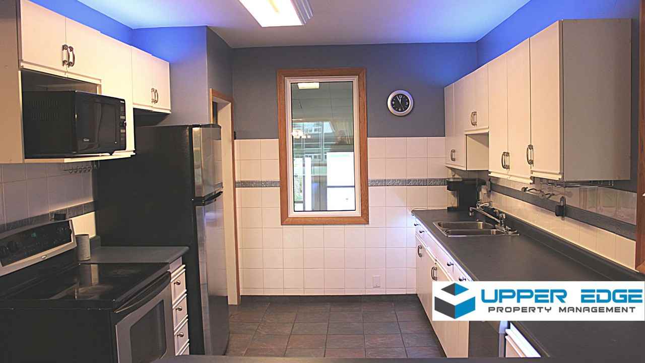 513 Hay St - Photo 3 of 25