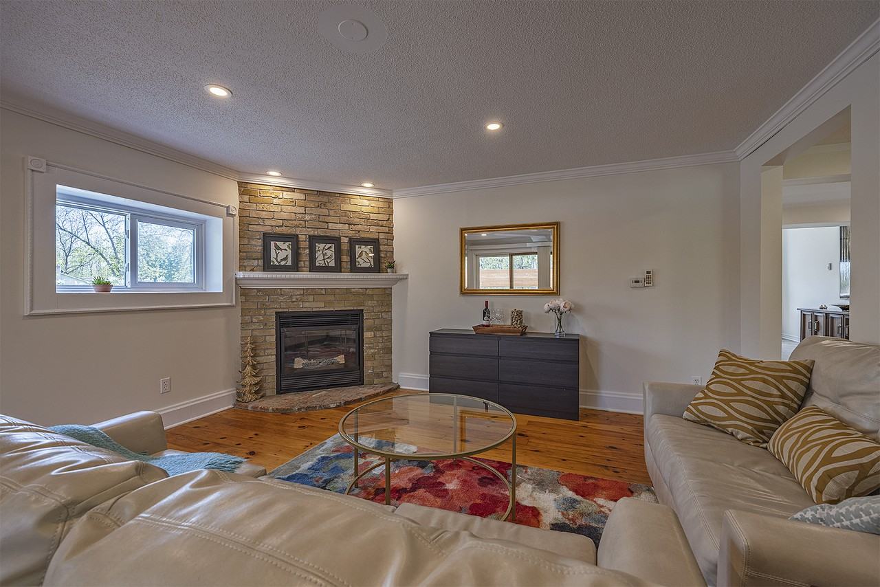 4630 Lennox and Addington 2 - Photo 3 of 11