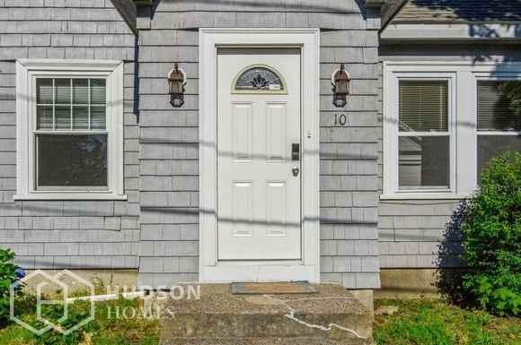 10 Coyle Ave - Photo 2 of 31