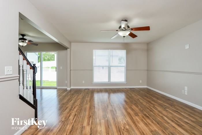 372 Turkey Roost Ln - Photo 3 of 15