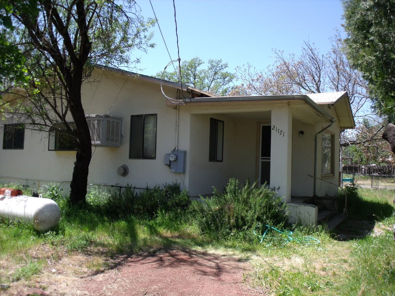 21171 Stewart St - Photo 2 of 2