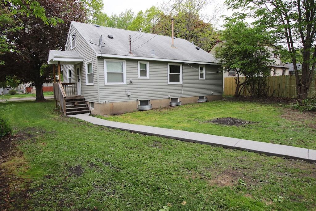 5216 N Newton Ave - Photo 2 of 12