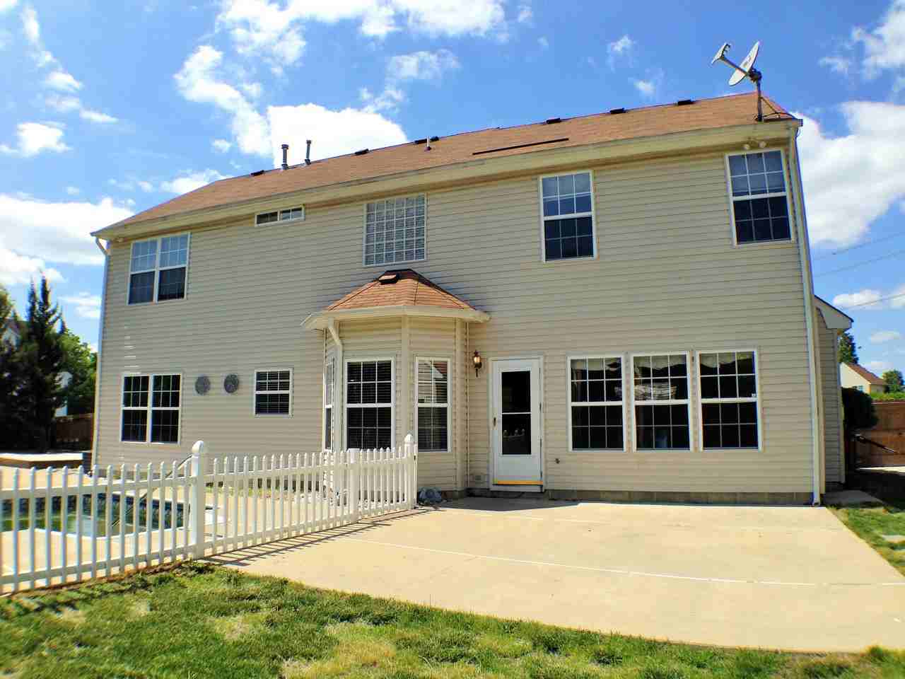 514 Deer Run Ct - Photo 2 of 19