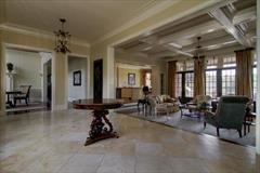 4536 Parview Dr N - Photo 3 of 20