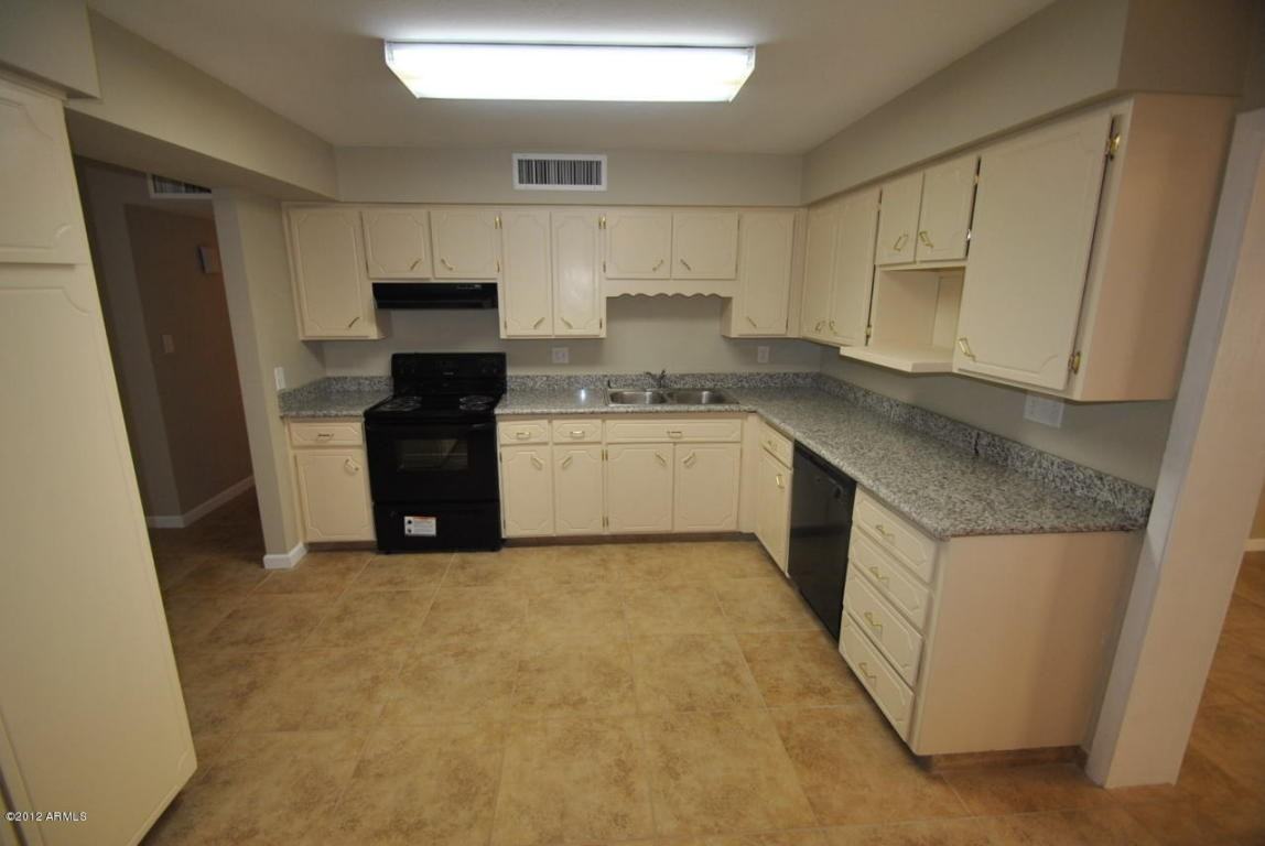 1030 E Dolphin Ave - Photo 3 of 6