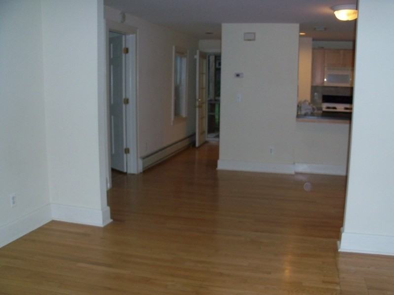 213 Holmes St #1 - Photo 3 of 12