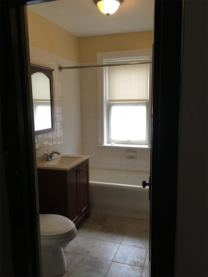 6401 6401-3 W. 18th StreetUnit 3 #3 - Photo 4 of 10