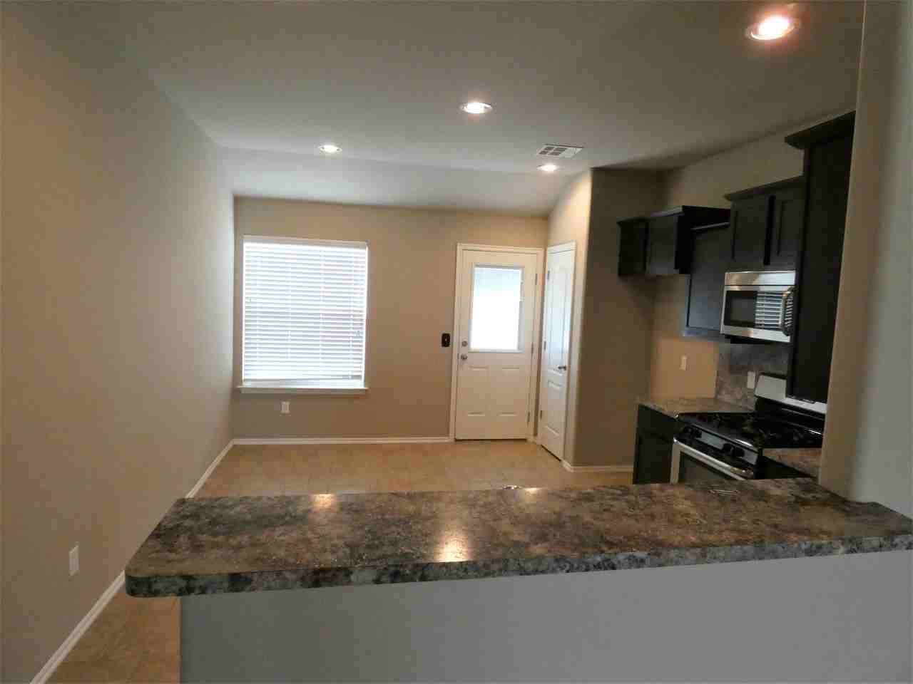 5009 Hunter Blvd #1 - Photo 5 of 12