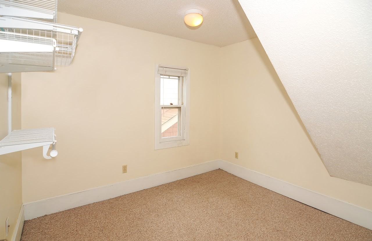1015 13th Ave Se #2 - Photo 6 of 12