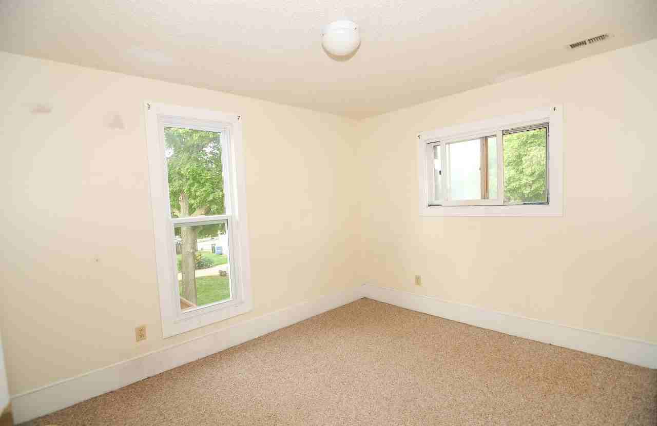 1015 13th Ave Se #2 - Photo 7 of 12