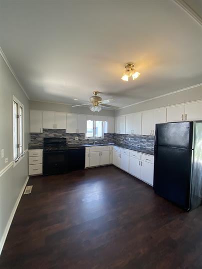 105 S Floyd Ln - Photo 3 of 14