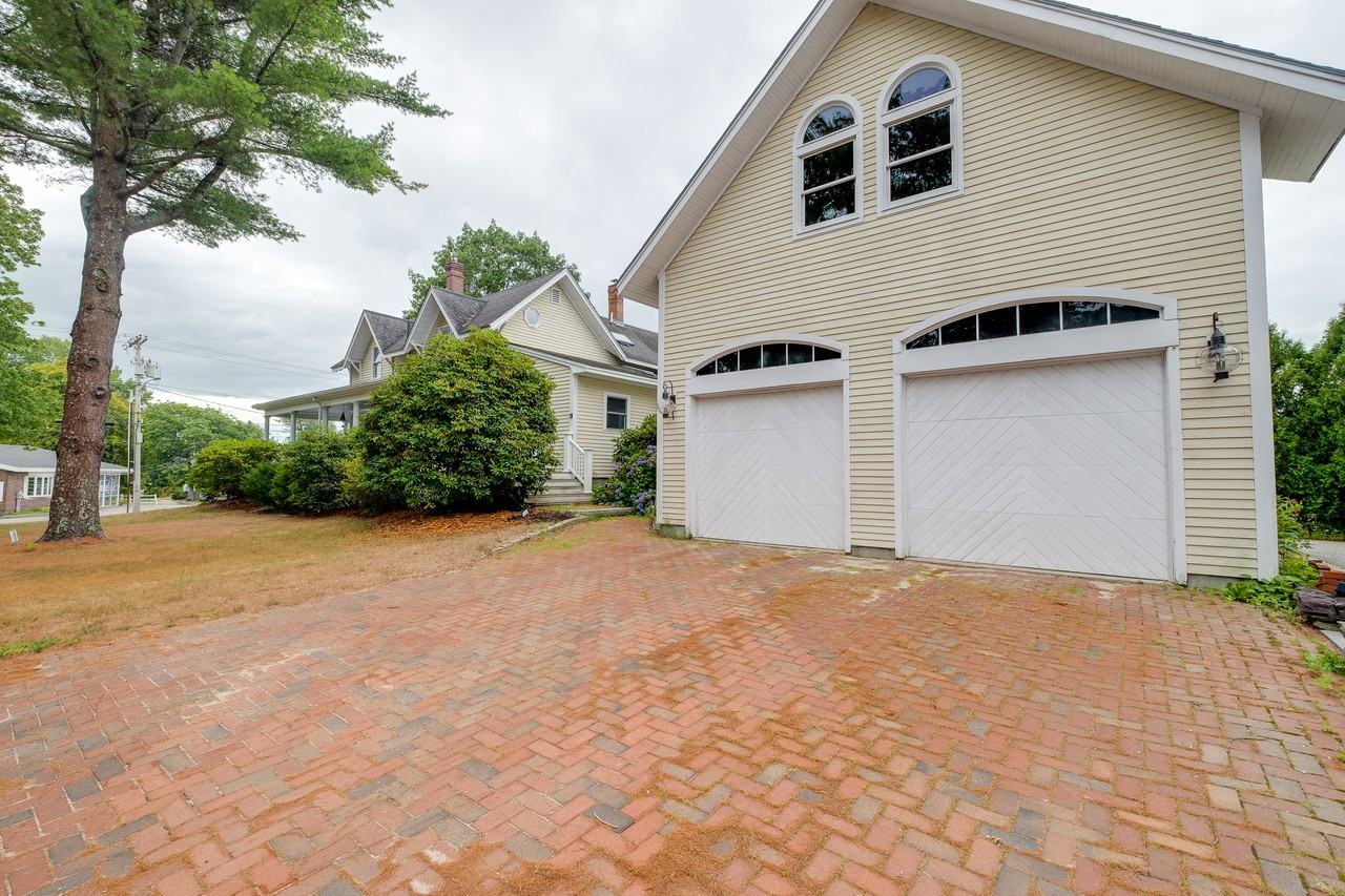 1235 Shore Rd #1 - Photo 4 of 40