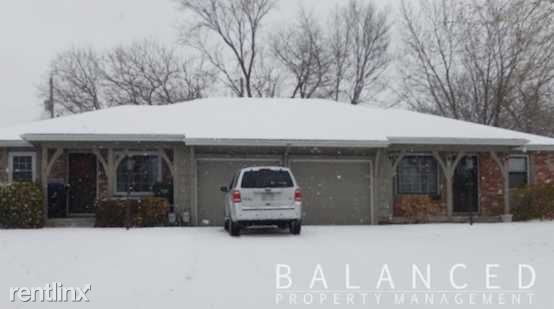 1512 Sw Mcalister Ave - Photo 2 of 11