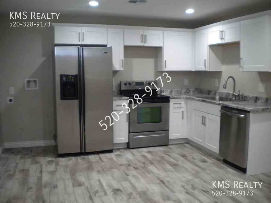 3132 E Glenn St #A - Photo 2 of 15