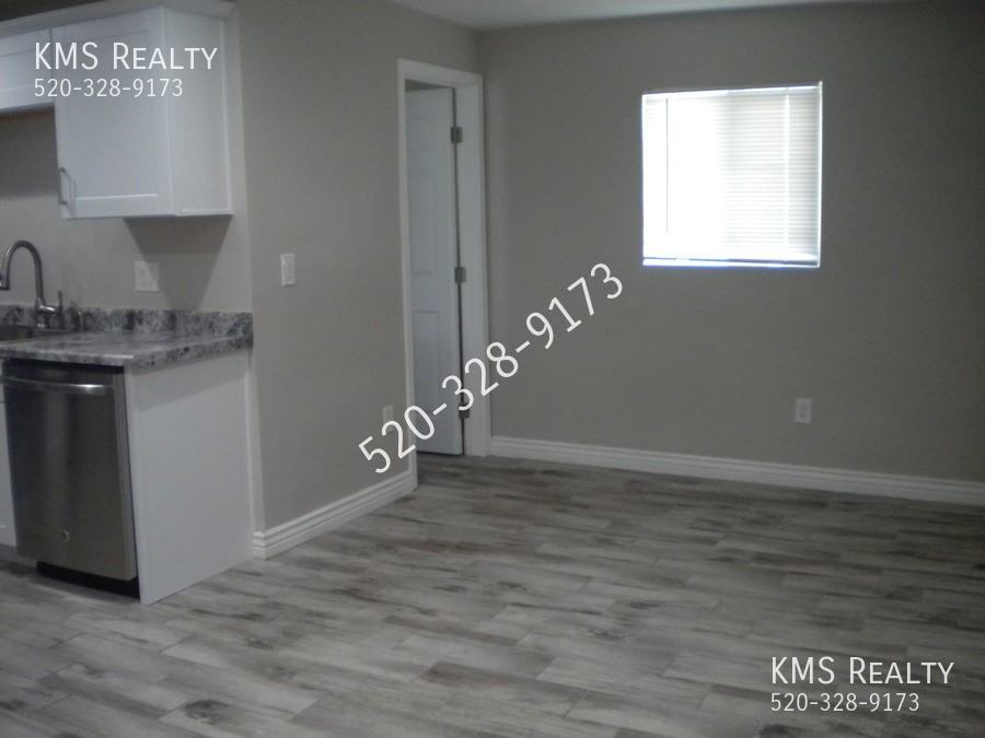 3132 E Glenn St #A - Photo 3 of 15