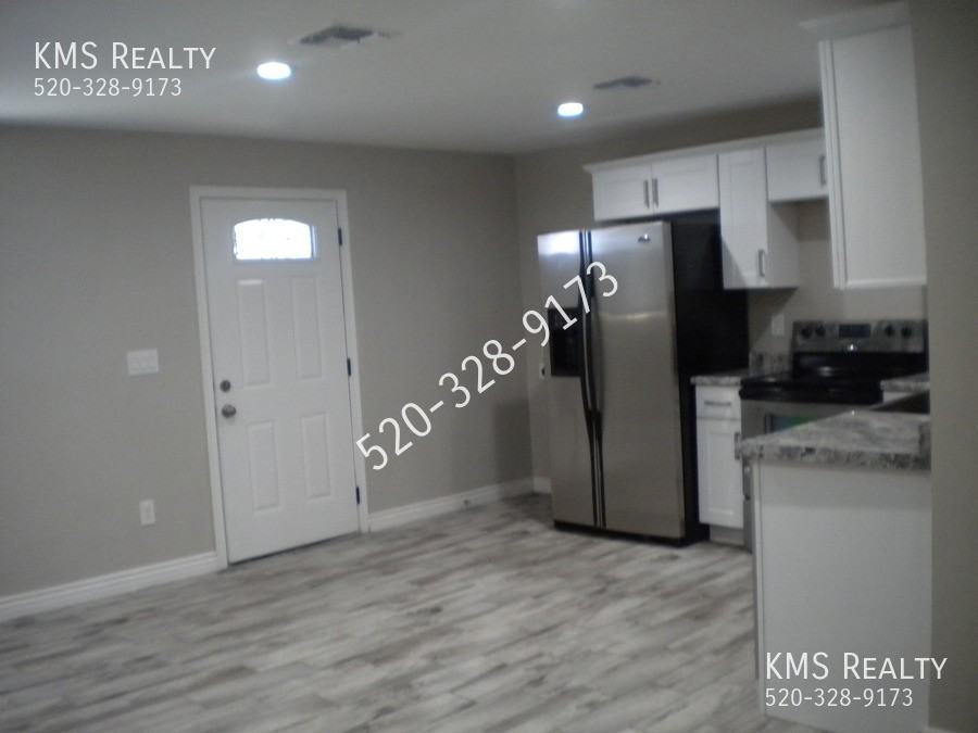 3132 E Glenn St #A - Photo 5 of 15