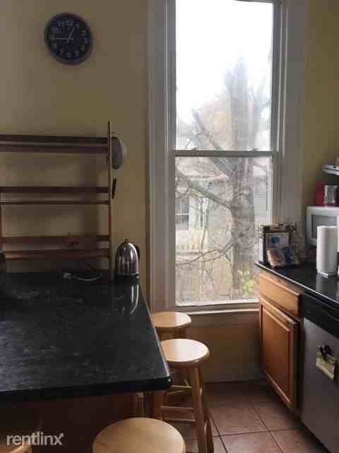 Apt #1:GREAT LOCATION - WALK to C.U. & COMMONS - Photo 3 of 26