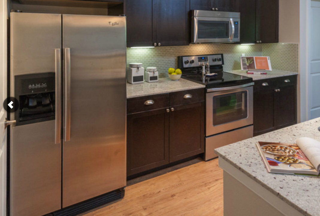 8729 Southwestern Blvd - Photo 2 of 8