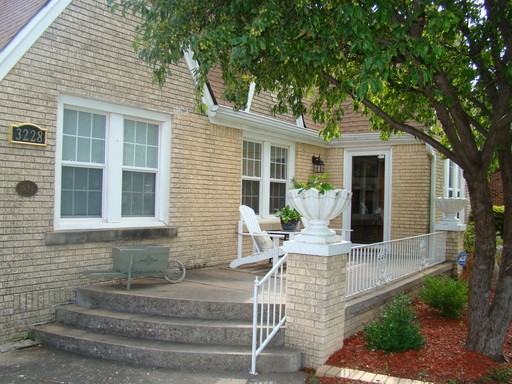 3228 NW 21st St - Photo 2 of 35