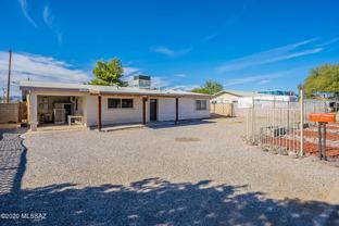 3233 N El Tovar Ave - Photo 1 of 1