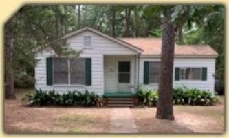 featured image of 404 Vivion St