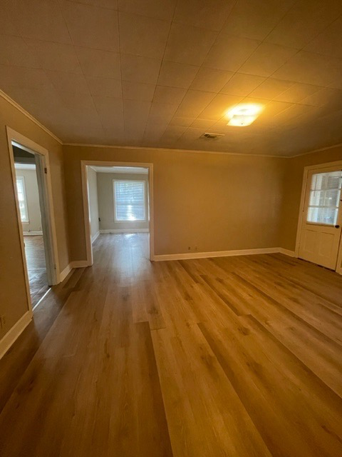 404 Vivion St - Photo 3 of 10