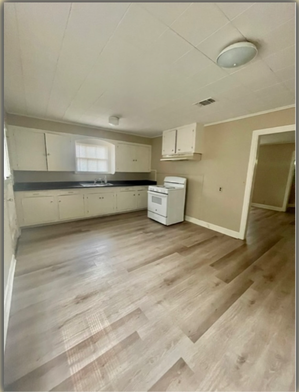 404 Vivion St - Photo 6 of 10