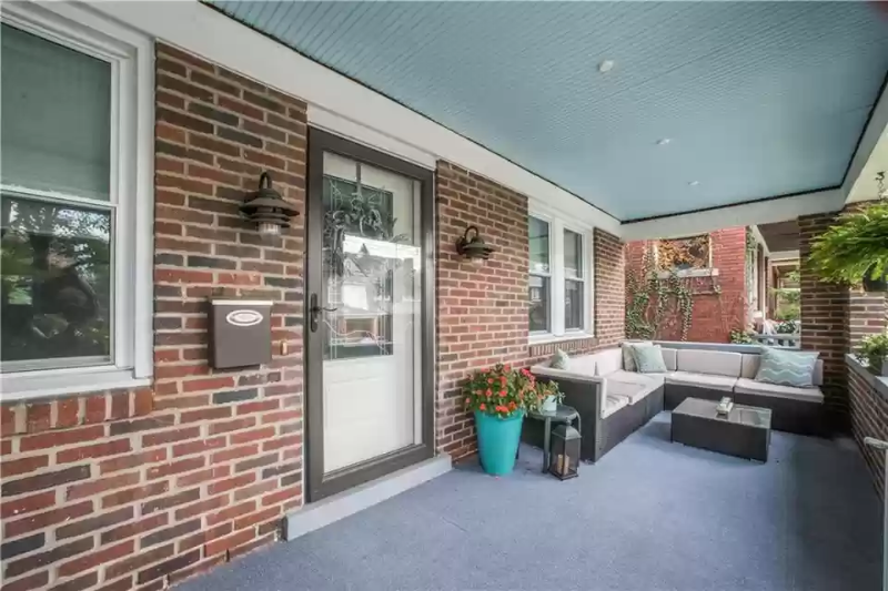 3323 Latonia Ave - Photo 2 of 17