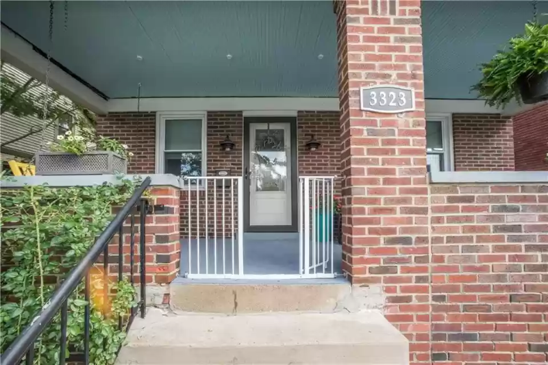 3323 Latonia Ave - Photo 3 of 17