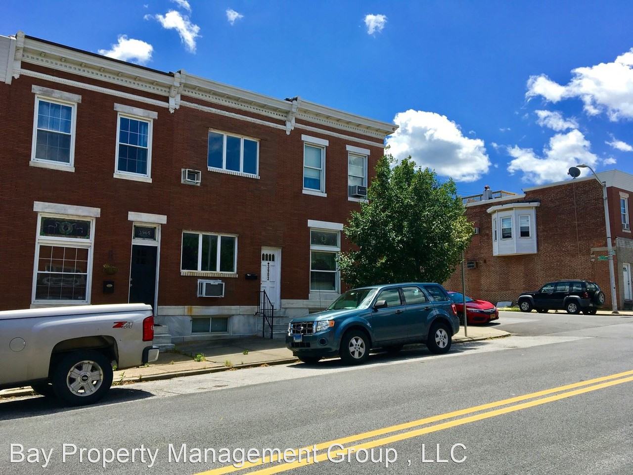 3903 Hudson St - Photo 3 of 26