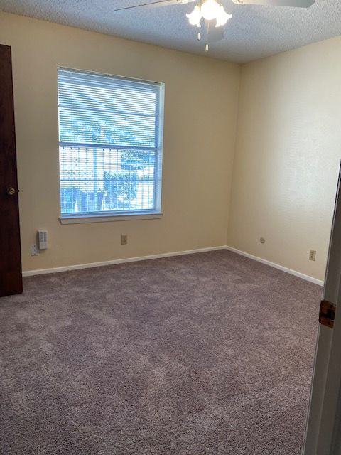 5836 Locke Ave - Photo 5 of 13