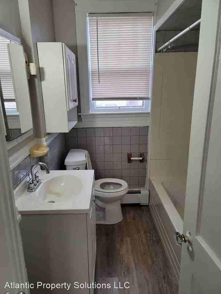 538-540 Daggett Ave - Photo 2 of 4