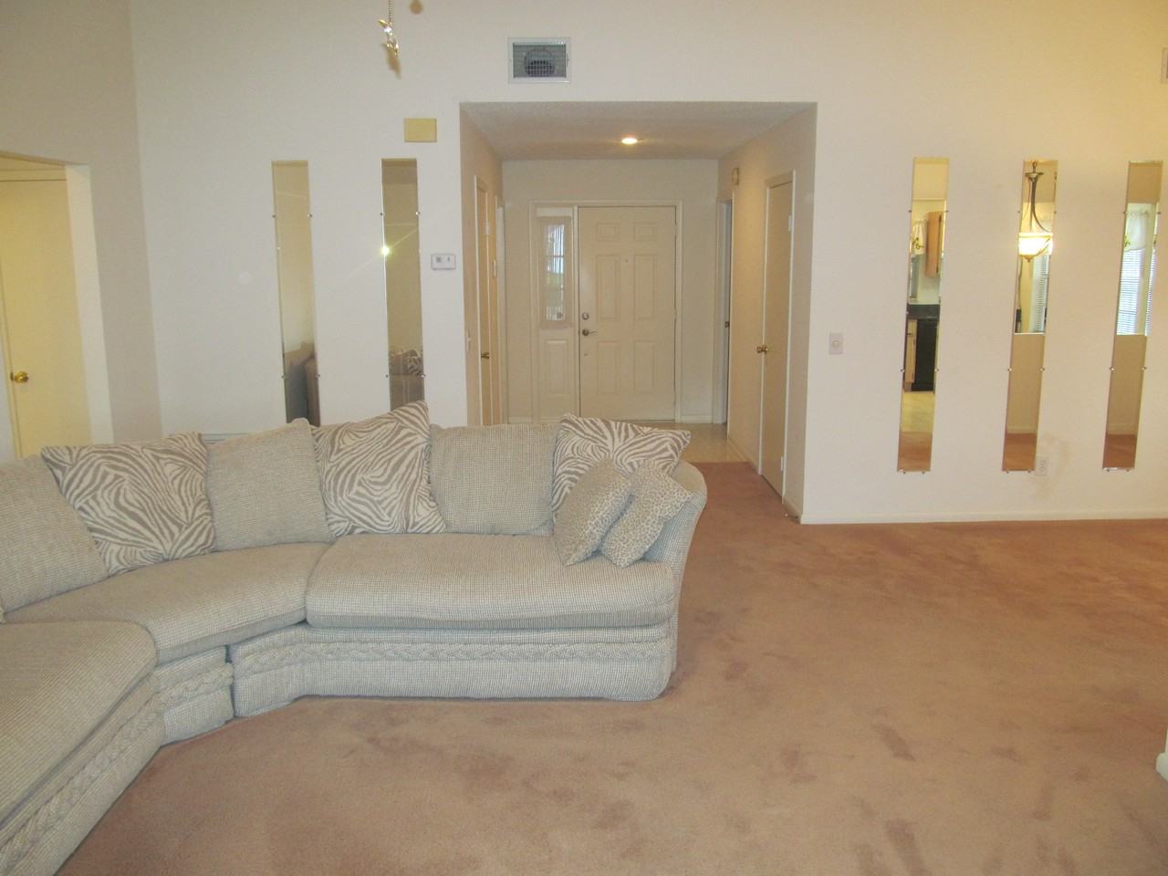 1524 Cobbler Dr - Photo 3 of 17