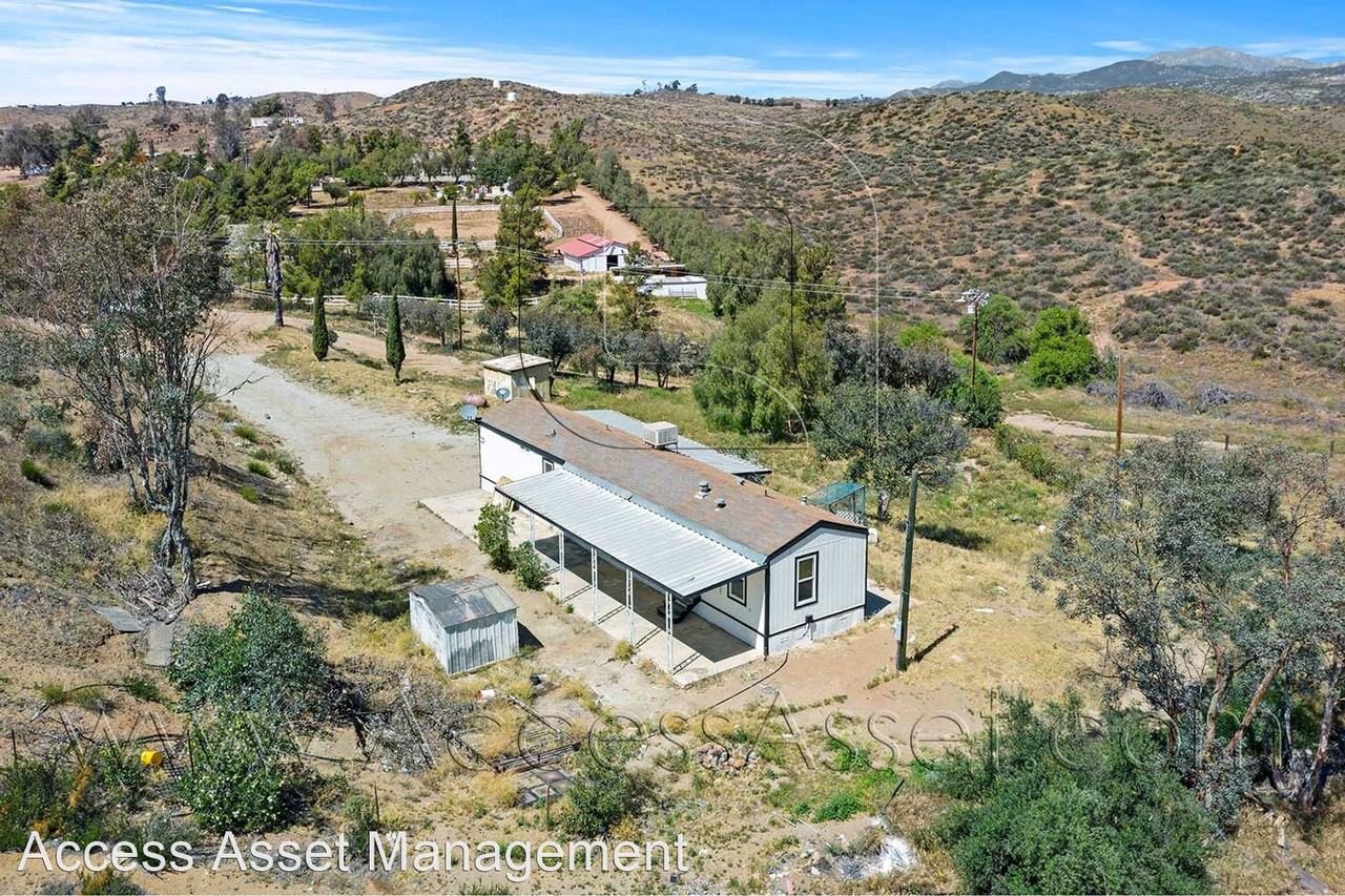 39975 San Ignacio Rd - Photo 2 of 23