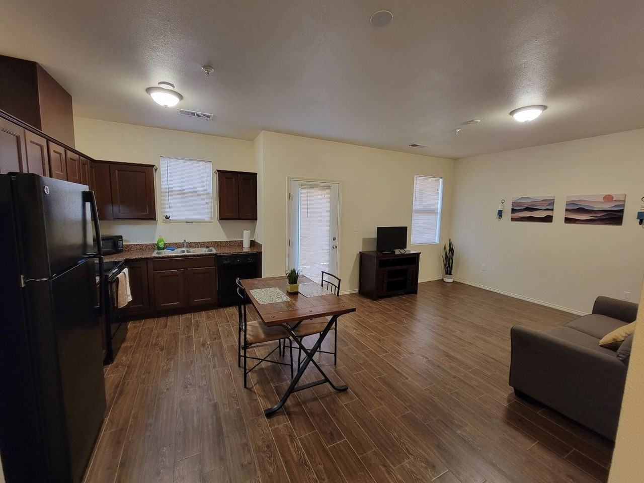 101 North 25th Street  Units 1-28 - Photo 3 of 5