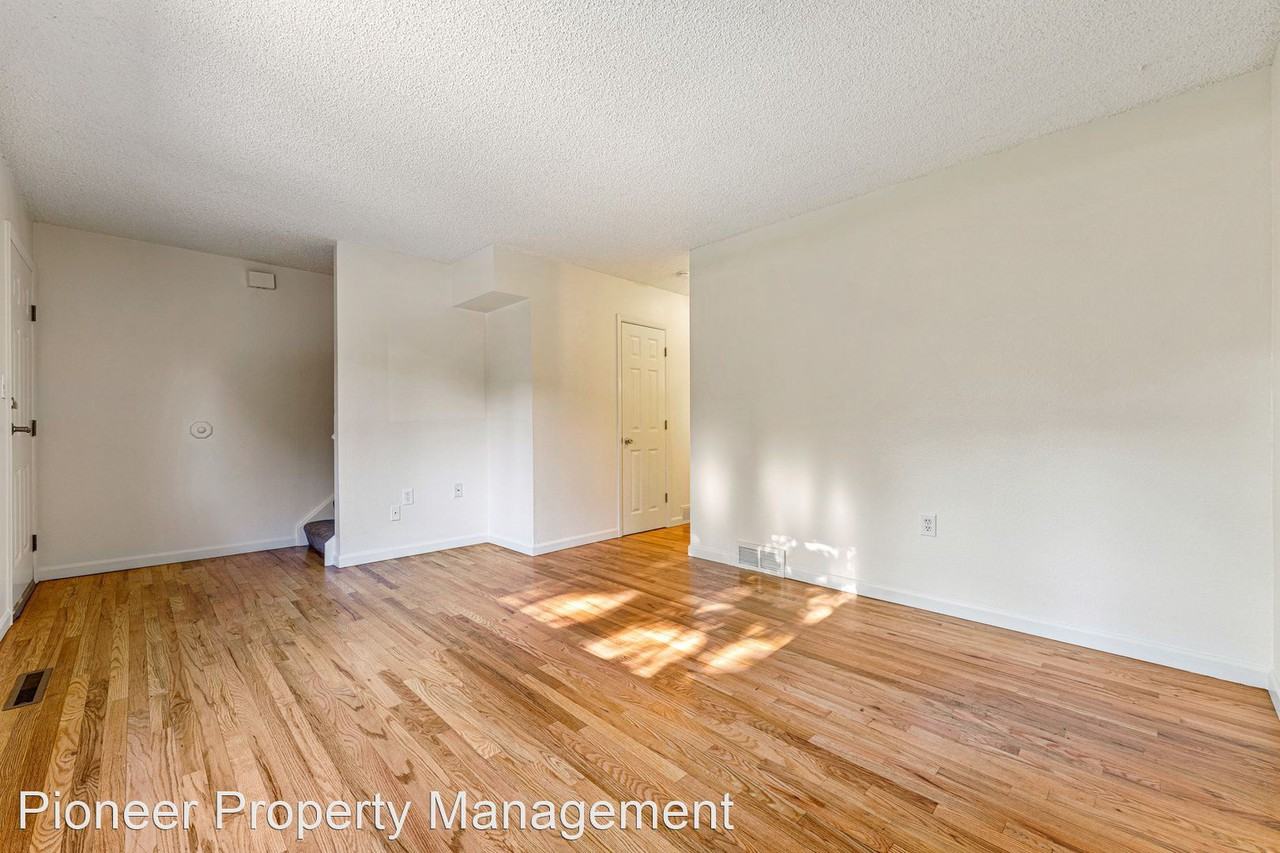 588 S Eaton St - Photo 2 of 13