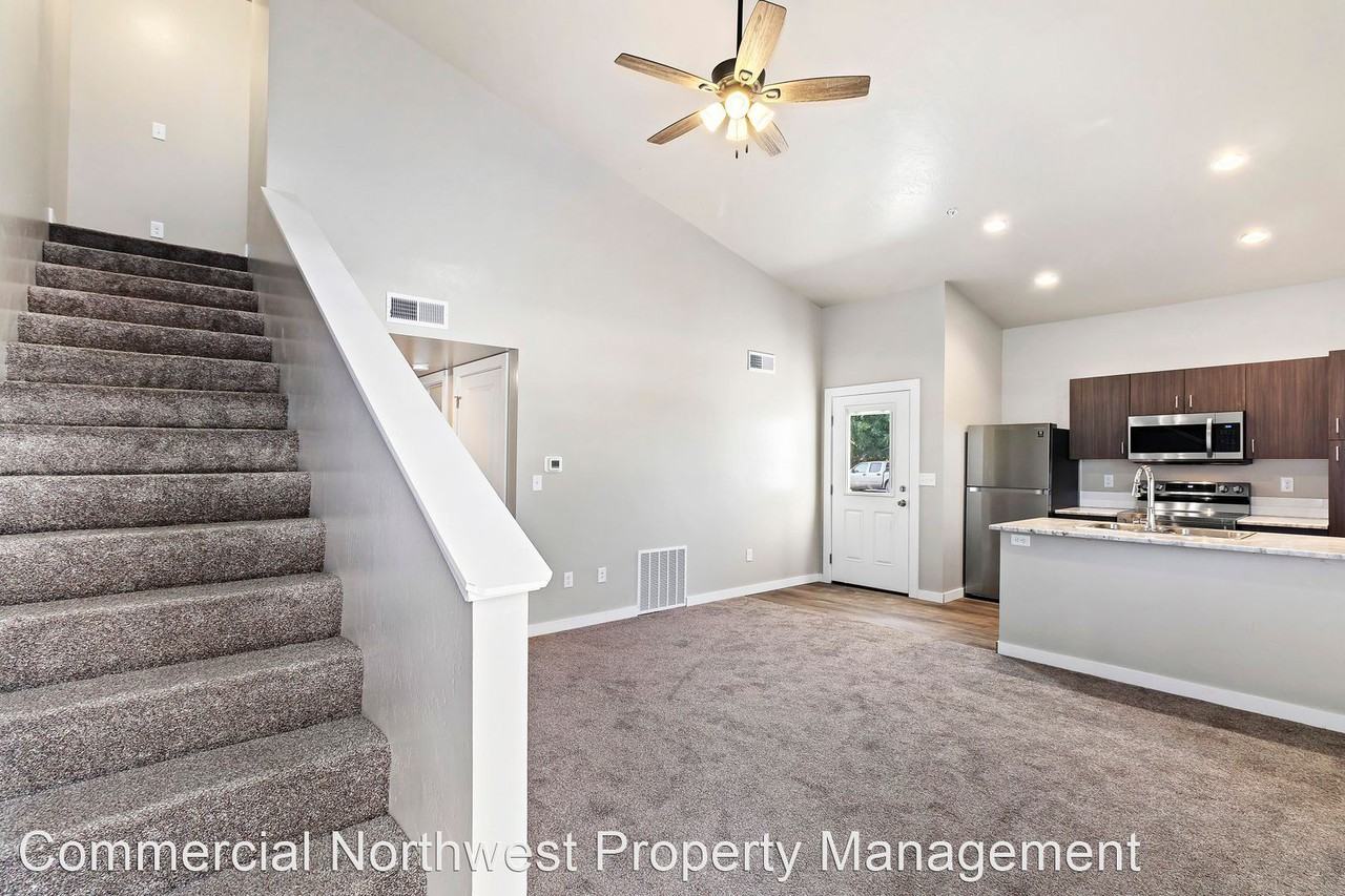 500 8th Ave West - Photo 2 of 48