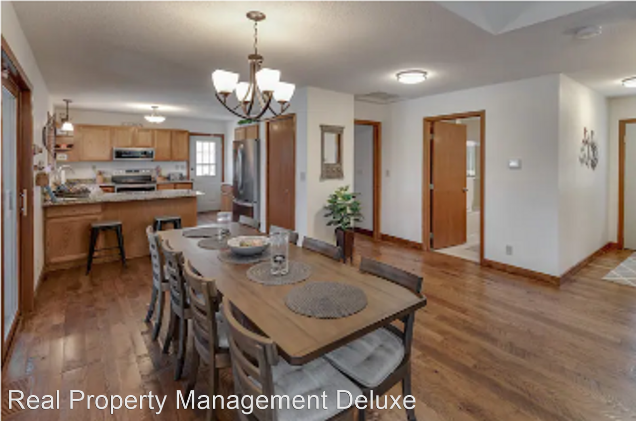 30069 Pequot Blvd - Photo 2 of 24