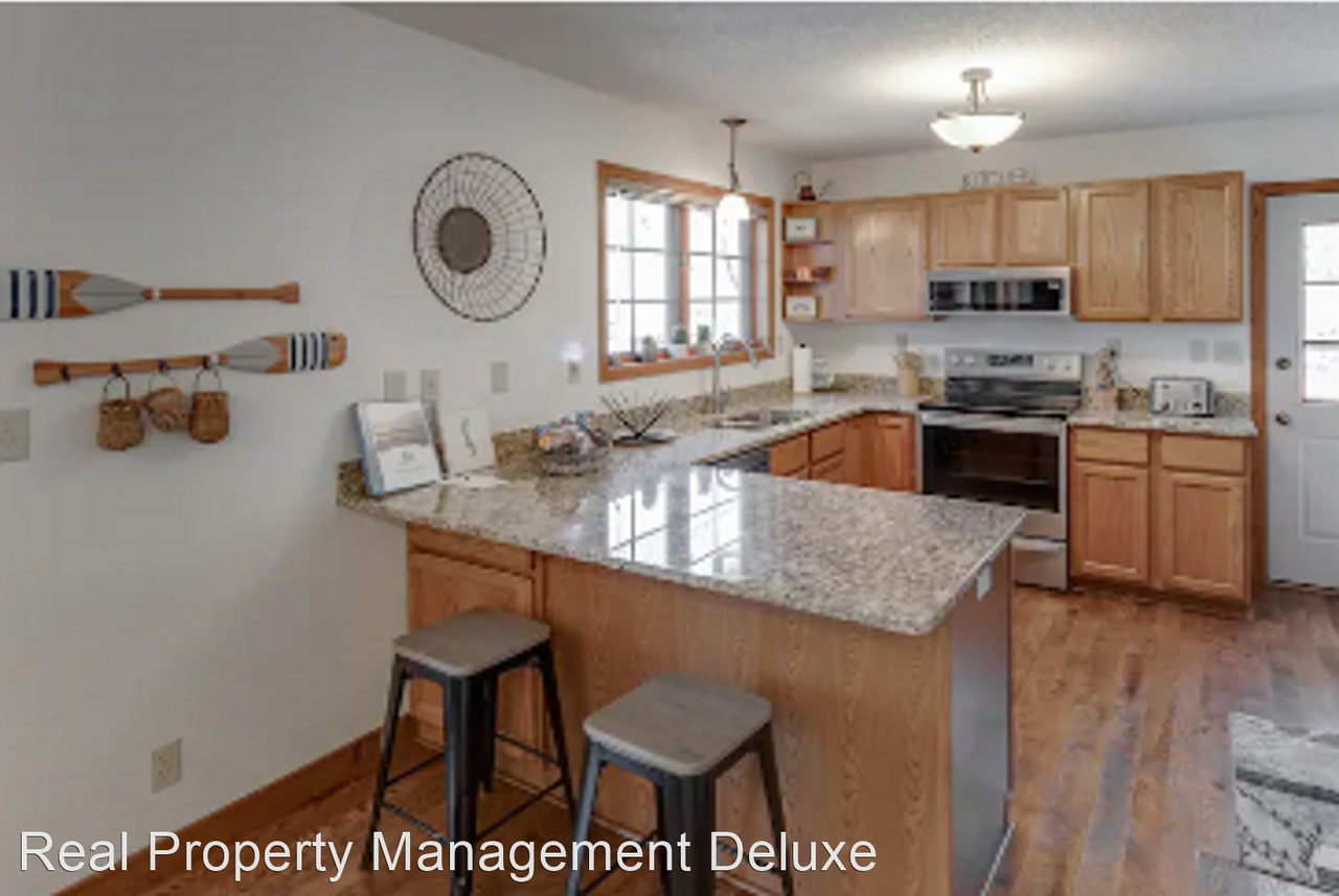 30069 Pequot Blvd - Photo 3 of 24