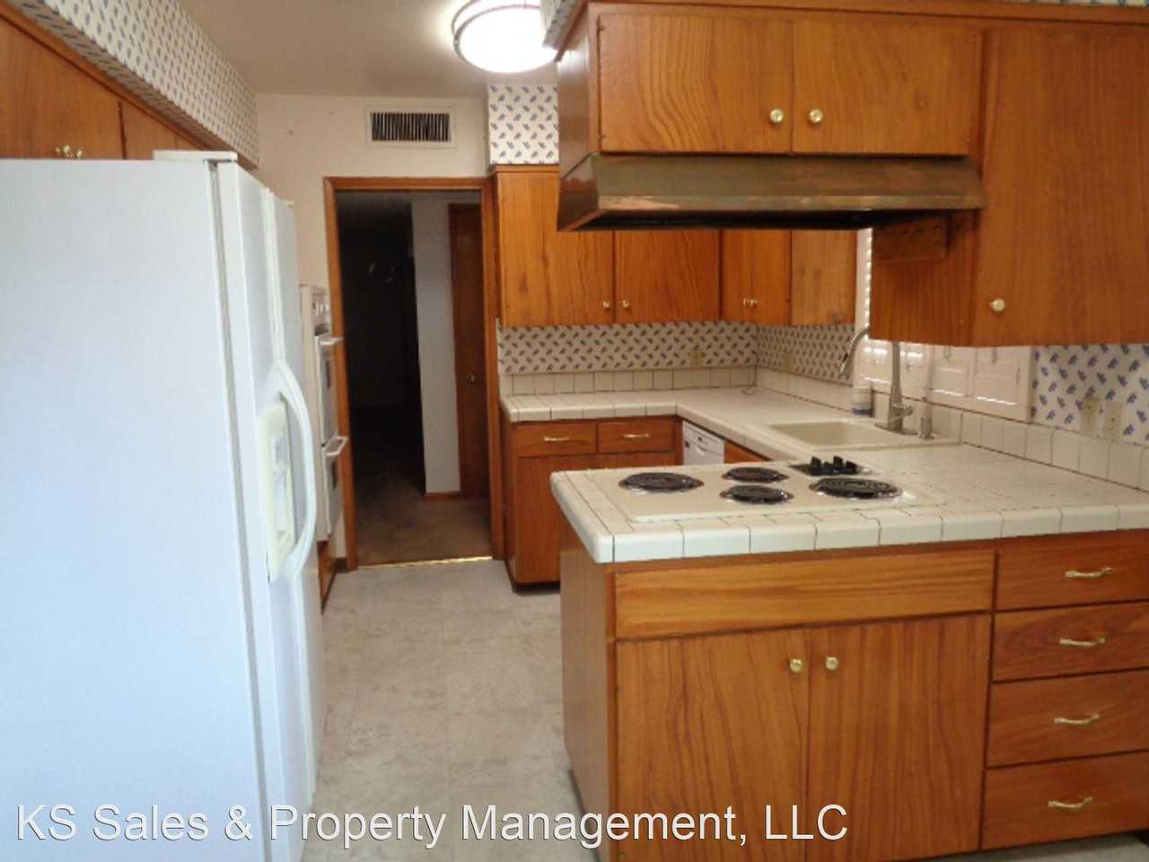 4641 N 42nd Pl - Photo 3 of 15