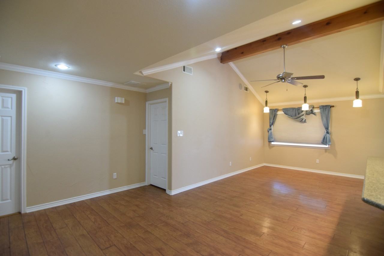 18 S Sherwood Dr - Photo 7 of 23