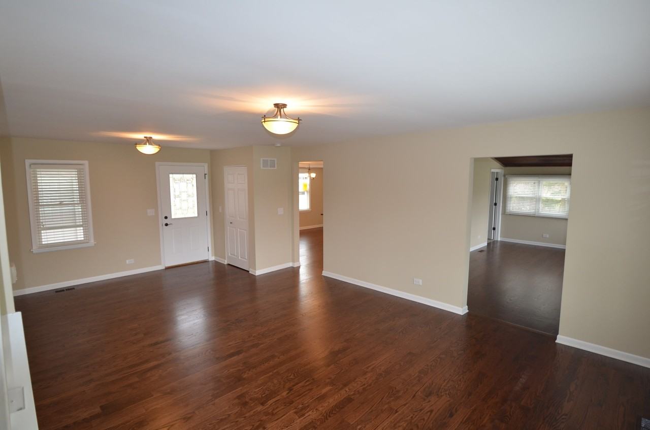 1128 IL-53 - Photo 2 of 11