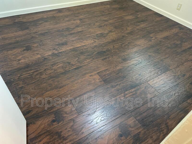 1558 Bridge St #10 - Photo 7 of 13