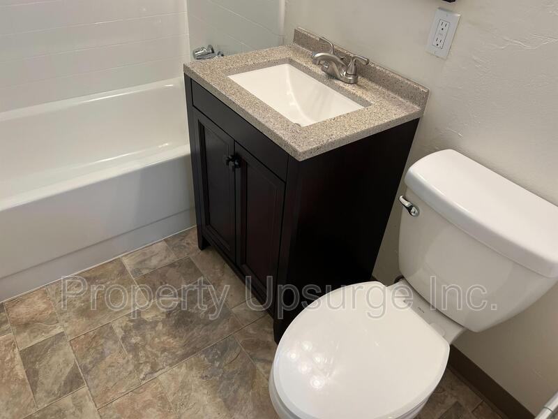 1558 Bridge St #10 - Photo 4 of 13