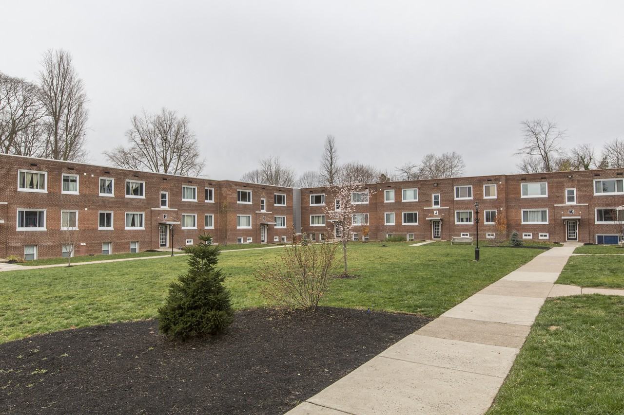 219 East Willow Grove - Photo 3 of 7