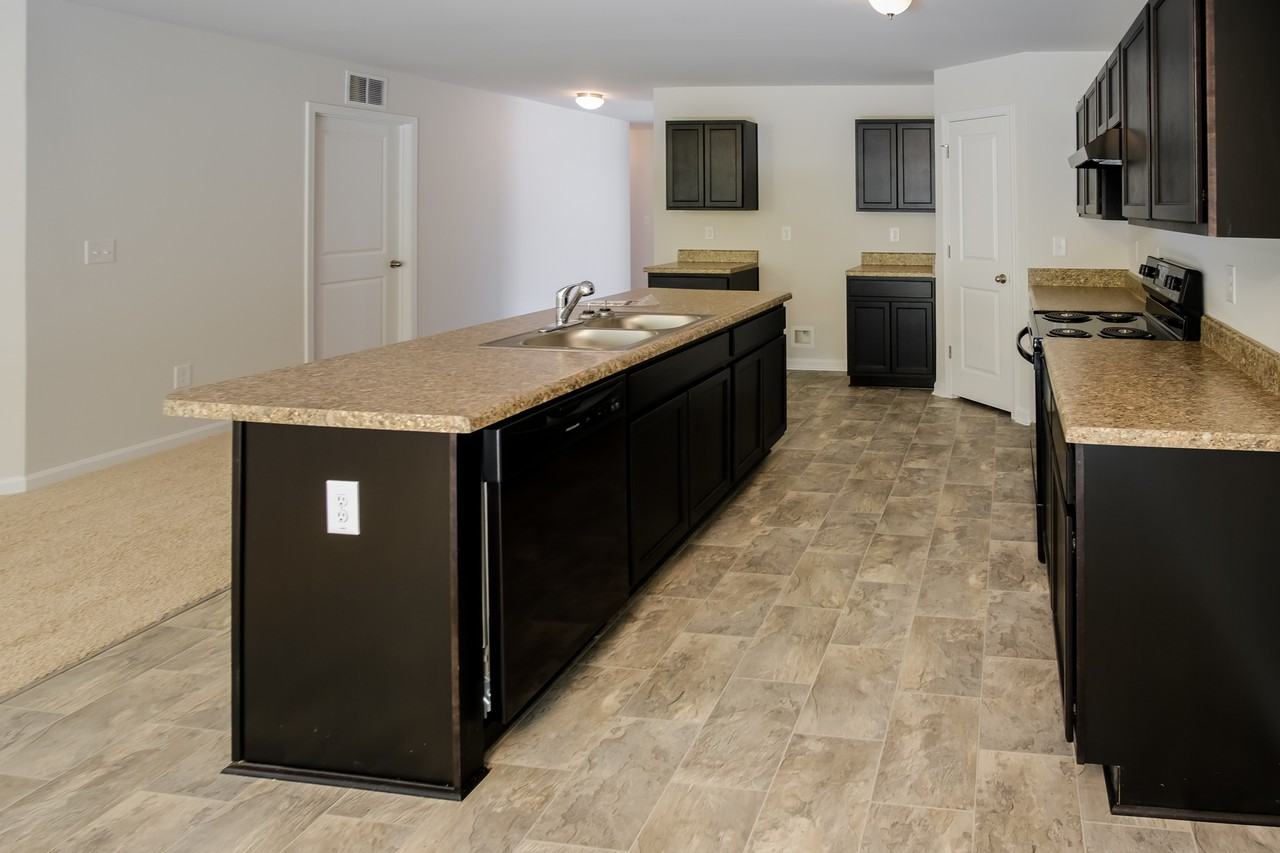 677 Landmark Cv - Photo 2 of 15