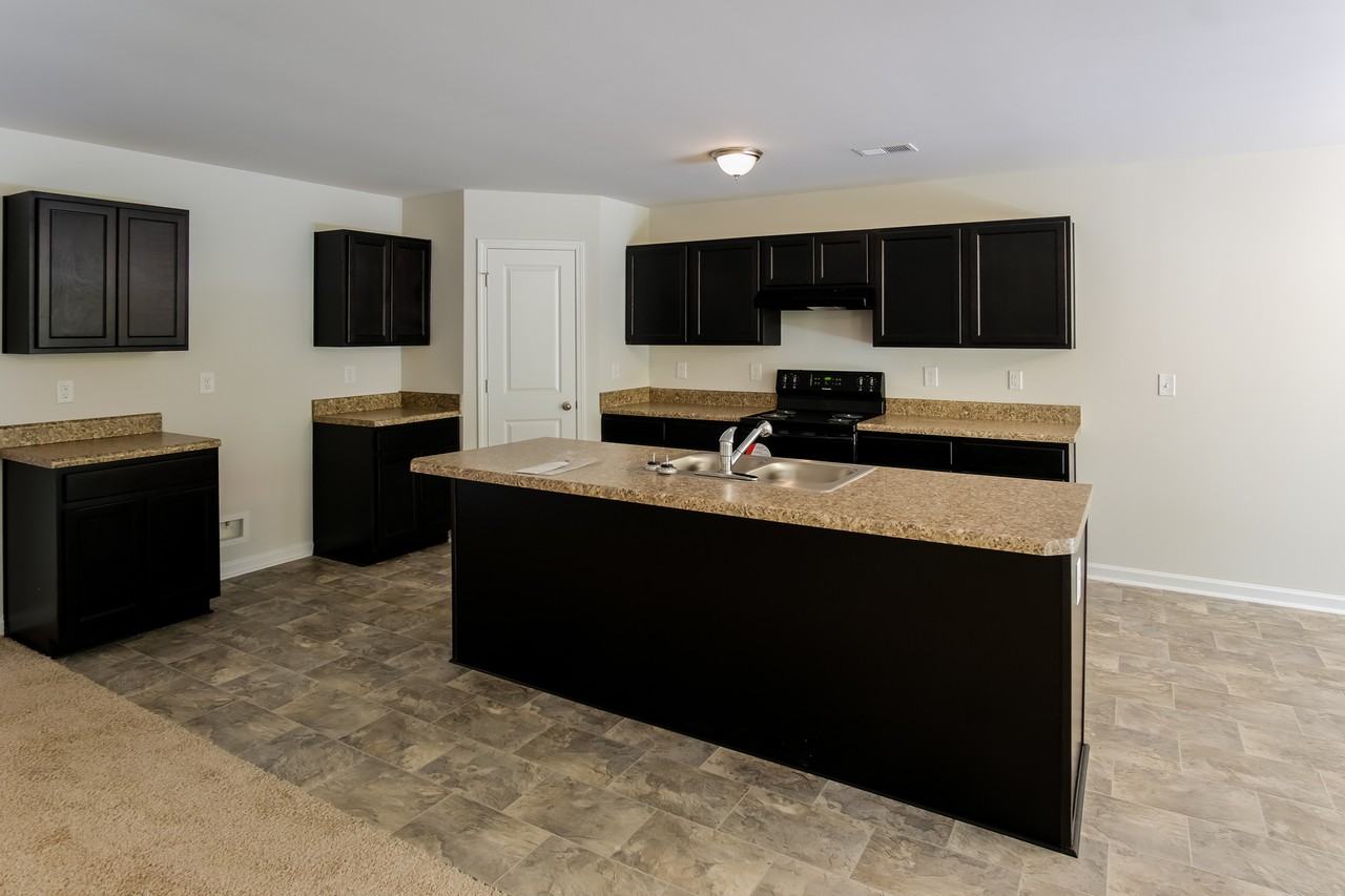 677 Landmark Cv - Photo 3 of 15