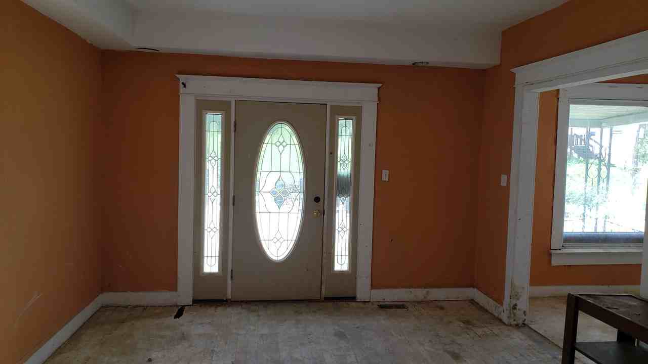 1606 Fulton Avenue - Photo 2 of 9