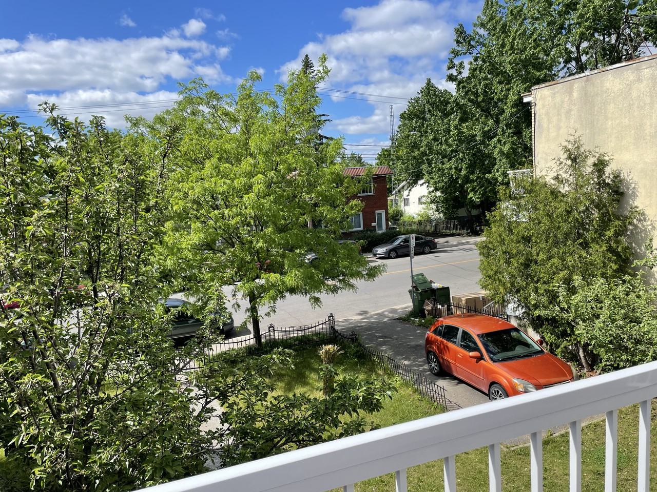 3900 Rue Monselet - Photo 3 of 12