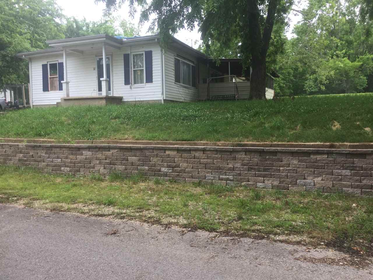 201 Graham Street - Photo 2 of 10